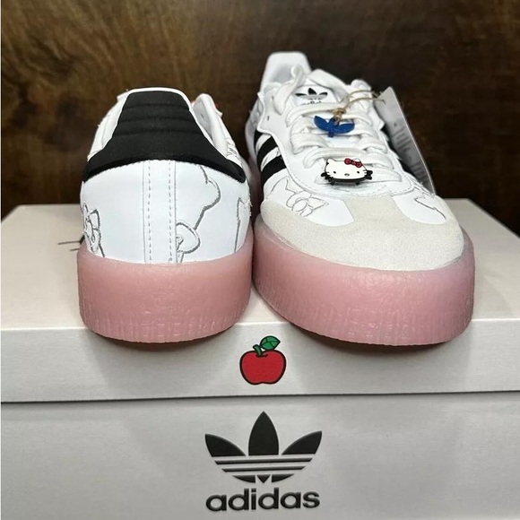 adidas Sambae x Hello Kitty 50th Year Anniversary - Picture 6 of 8
